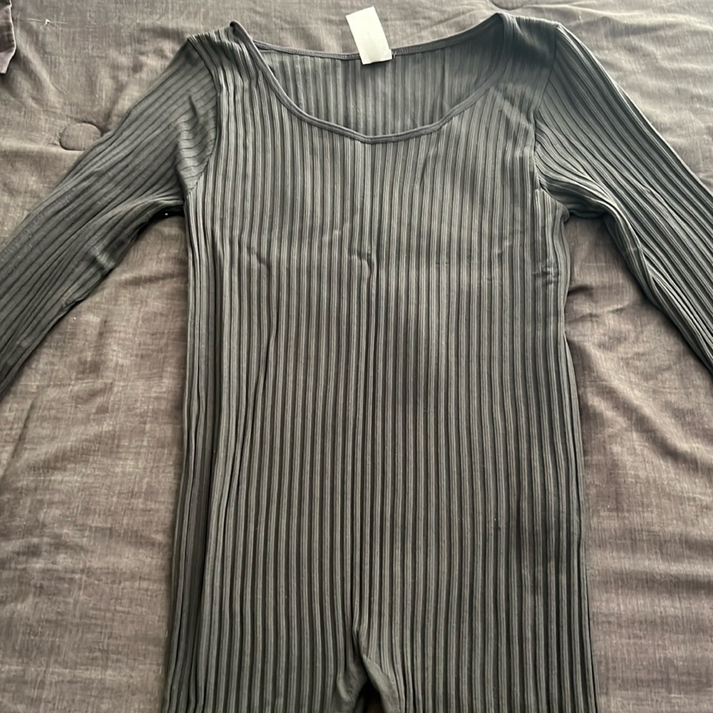 It’s from Rainbow. It’s charcoal gray and it’s one size